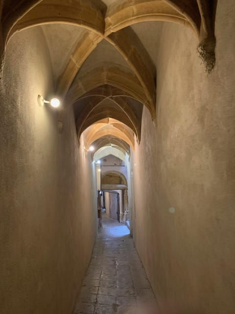 lyon-private-walking-tour-of-traboules-in-the-old-town
