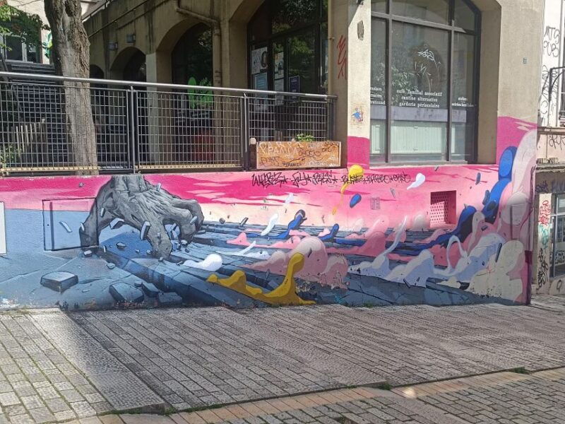 lyon-street-art-in-the-croix-rousse-district