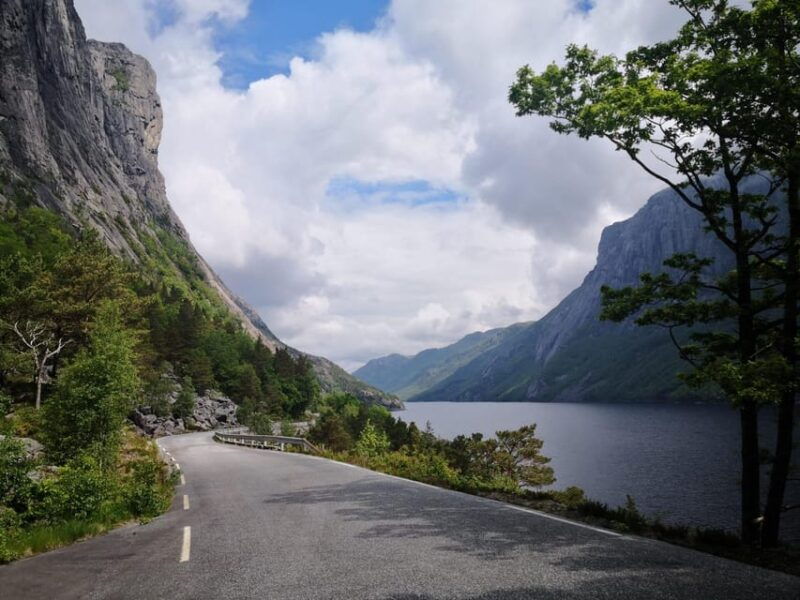 lysefjorden-4-day-cycling-tour-with-preikestolen-hike