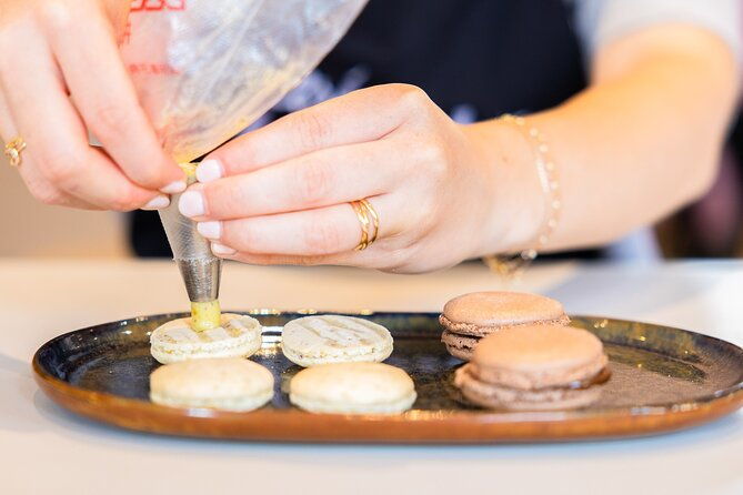 macaron-bakery-class-at-galeries-lafayette-paris