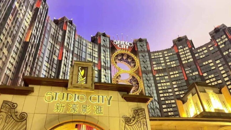 macau-golden-reel-figure-8-ferris-wheel-ticket