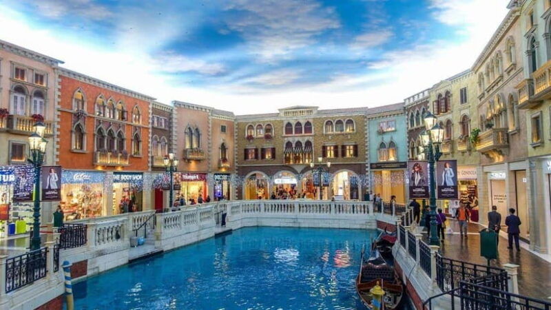 macau-venetian-style-gondola-ride