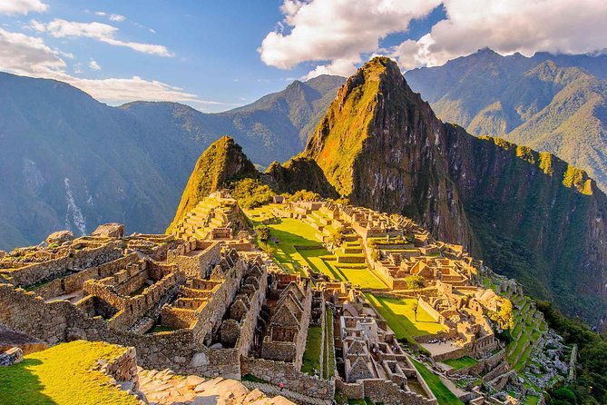 machu-picchu-and-huayna-picchu-by-train-2-days