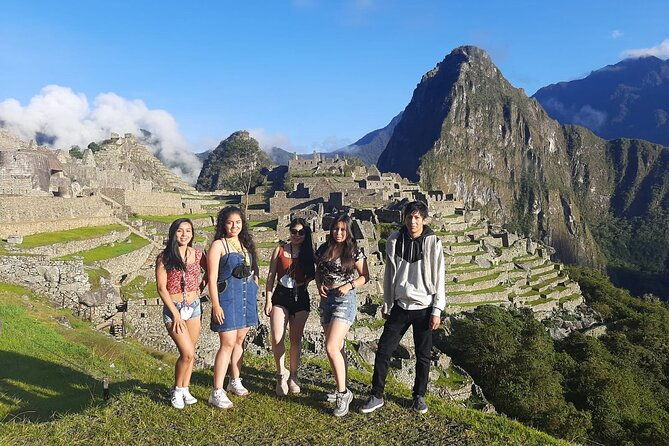 machu-picchu-by-train-ollantaytambo-1-day