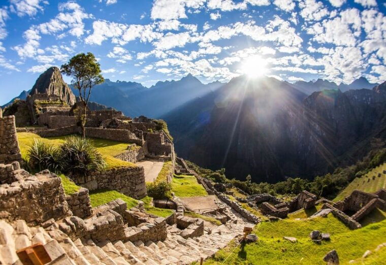 machu-picchu-experience-discover-the-enigmatic-inca-citadel