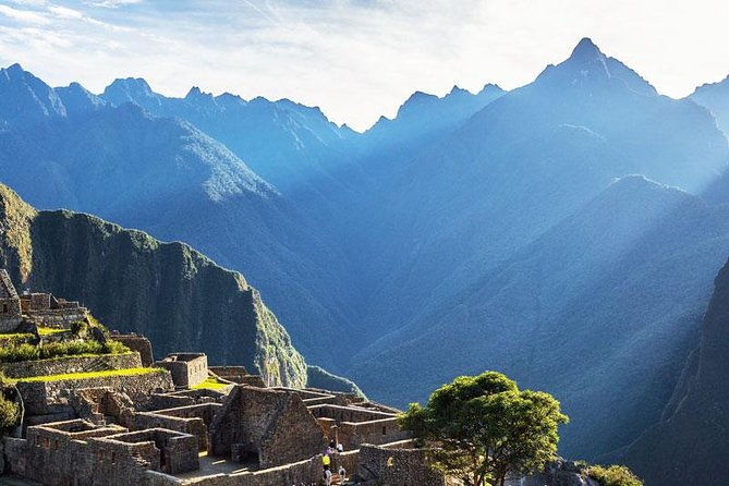 machu-picchu-in-one-day-1st-class-panoramic-train-available