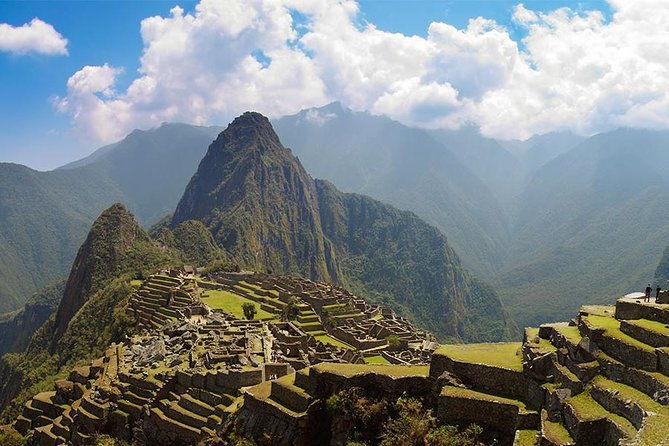 machu-picchu-tour-by-van-train-2-days-tour