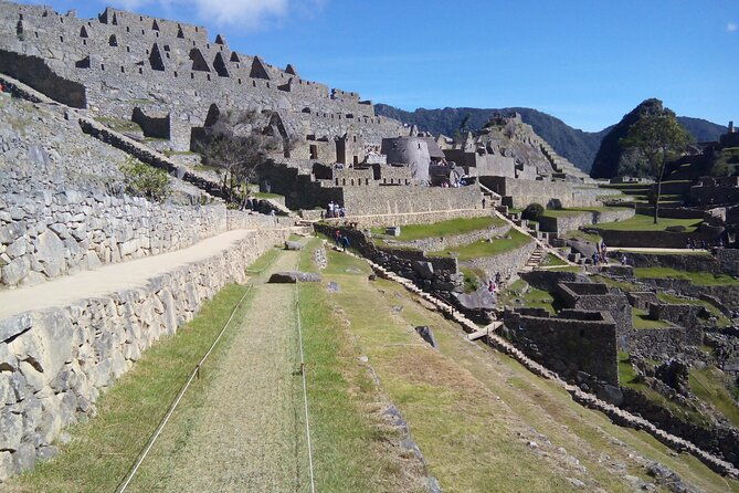 machu-picchu-tour-full-day-by-vistadome-train