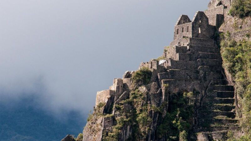 machu-picchu-tour-huayna-picchu-mountain-2