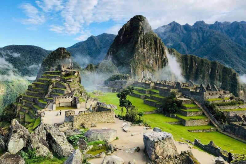 machu-picchu-tour-huayna-picchu-mountain-2
