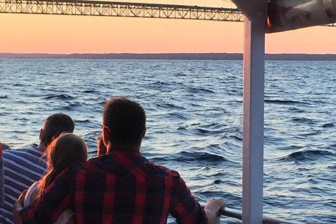 mackinac-bridge-history-cruise