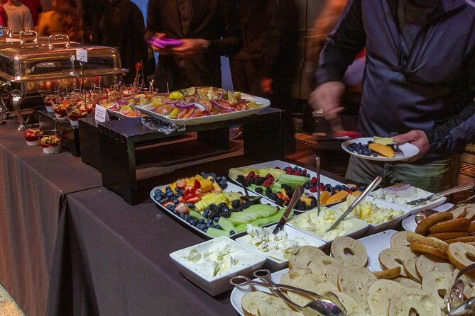 macys-thanksgiving-day-parade-premium-viewing-brunch-2025