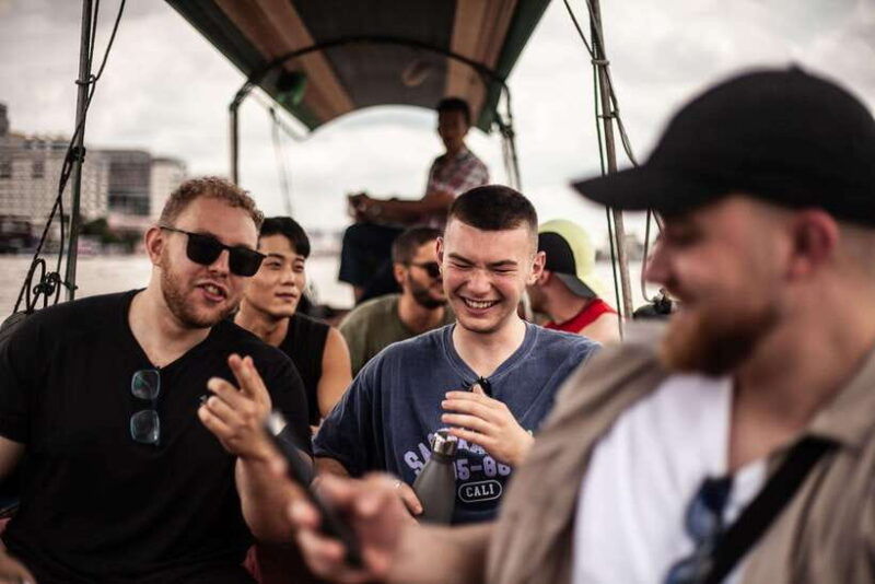 mad-monkey-bangkok-canal-tour