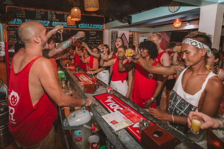 mad-monkey-siem-reap-pub-crawl