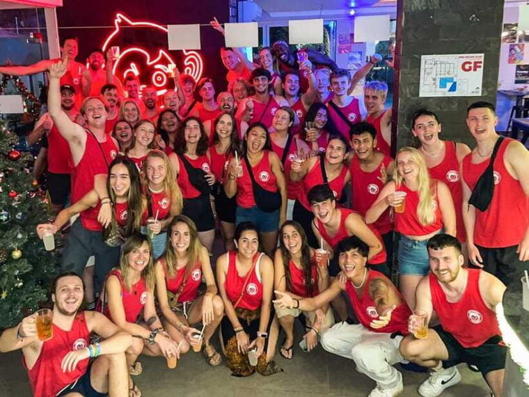 mad-monkey-siem-reap-pub-crawl