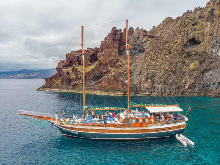 madeira-5-hour-east-coast-boat-excursion