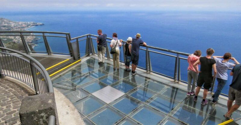 madeira-cabo-girao-and-camara-de-lobo-4wd-half-day-tour
