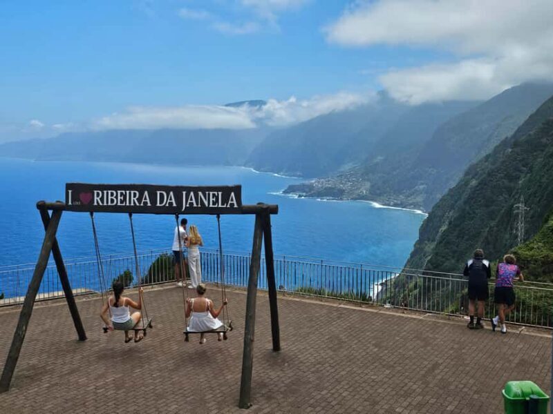 Madeira: Comfortable private tour with views and local guide (up to 4 people) - What the Reviews Say