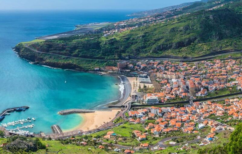 madeira-easttour-on-4x4-peaks-levada-walk-rum-tasting