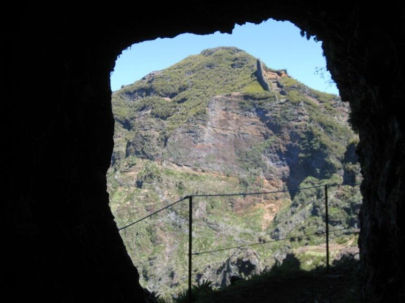 madeira-full-day-pico-ruivo-achada-do-teixeira-walk