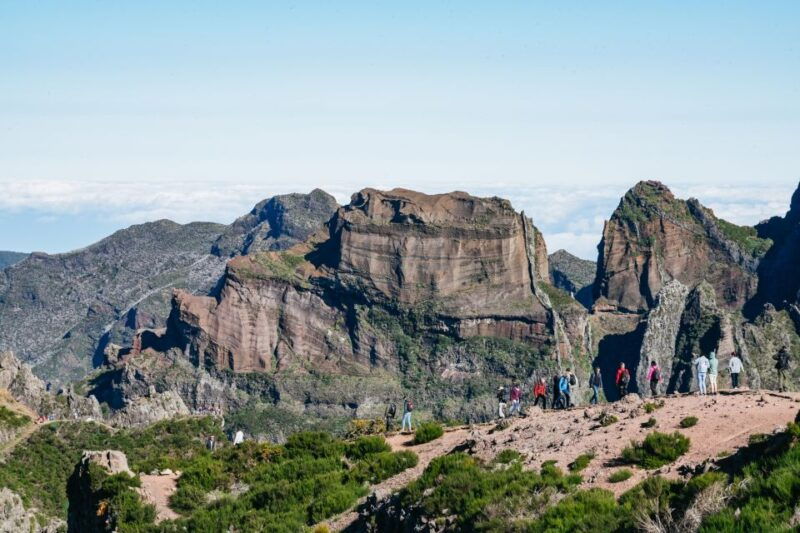 madeira-half-day-pico-arieiro-jeep-tour