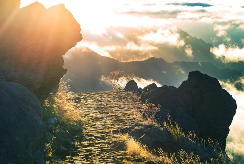 madeira-heavenly-sunset-pico-do-arieiro-with-snacks-wine