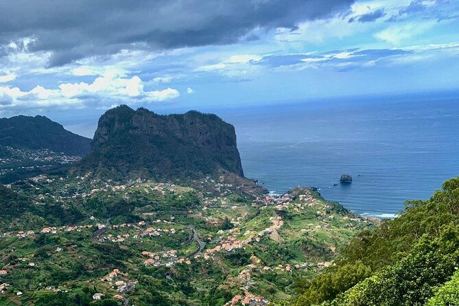 madeira-jeep-safari-to-pico-arieiro-santana-local-houses
