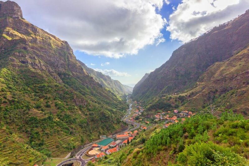madeira-late-west-tour-with-natural-pools-and-cliffs