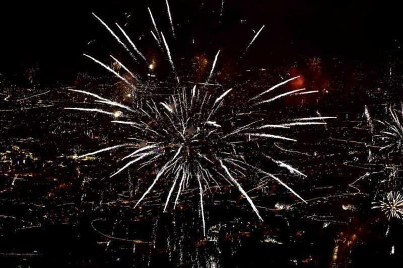 madeira-new-years-eve-fireworks-catamaran-cruise