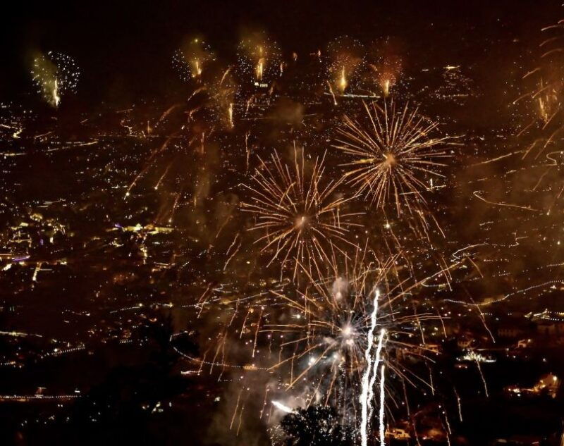 madeira-new-years-eve-fireworks-catamaran-cruise