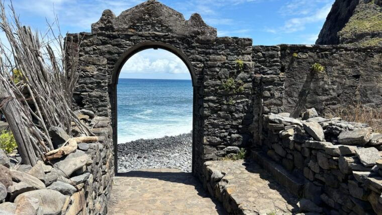 madeira-northern-highlights-seixal-santana-guindaste-faial