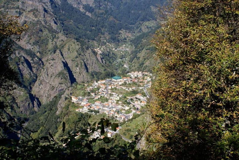 Madeira: Nuns Valley and Câmara de Lobos Half-Day Tour - A Detailed Look at the Tour Experience