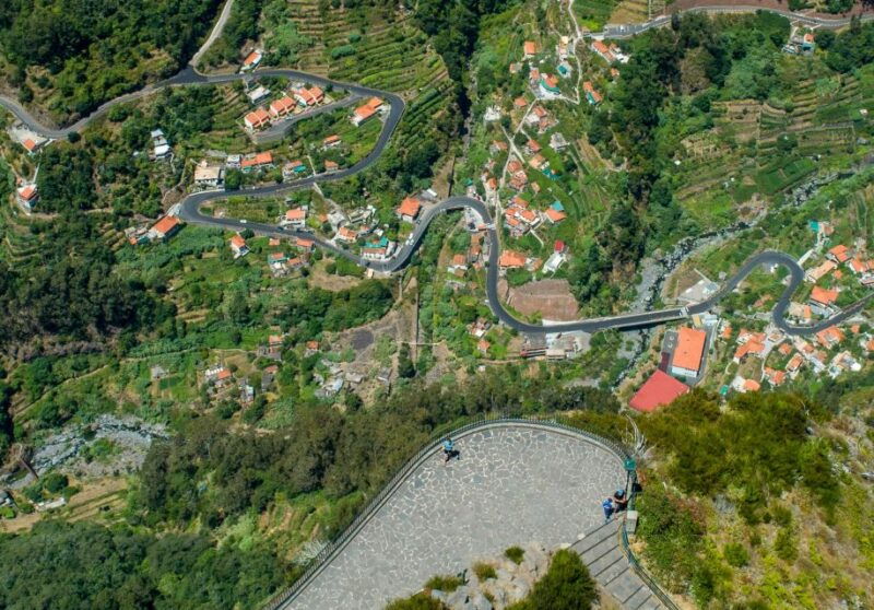 madeira-nuns-valleys-and-pico-areeiro-4x4-tour