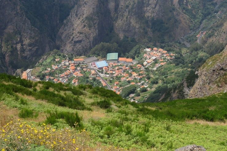 madeira-nuns-valleys-and-pico-areeiro-4x4-tour