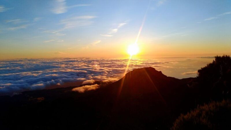 madeira-pico-ruivo-guided-sunrise-hike-with-hotel-pickup