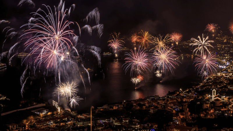 madeira-pre-sell-new-years-eve-fireworks-at-sea-2025-26