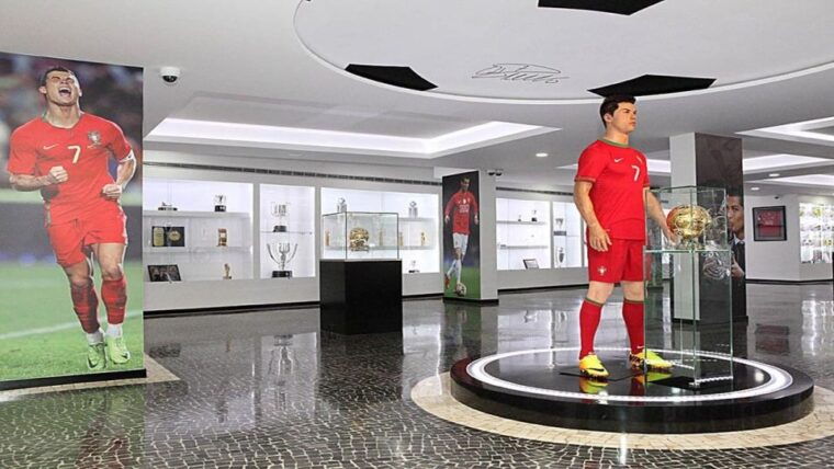 madeira-private-cristiano-ronaldo-tour-with-cr7-museum-3