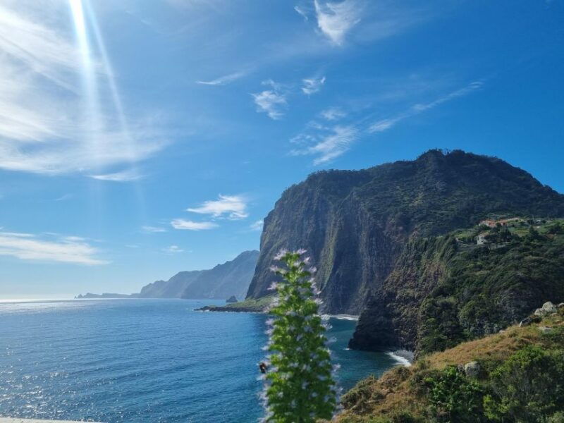 madeira-santana-pico-arieiro-walk-full-day-4x4-jeep-tour