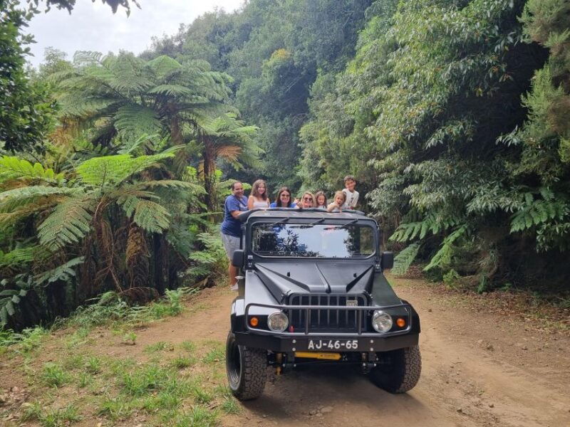 madeira-santana-pico-arieiro-walk-full-day-4x4-jeep-tour