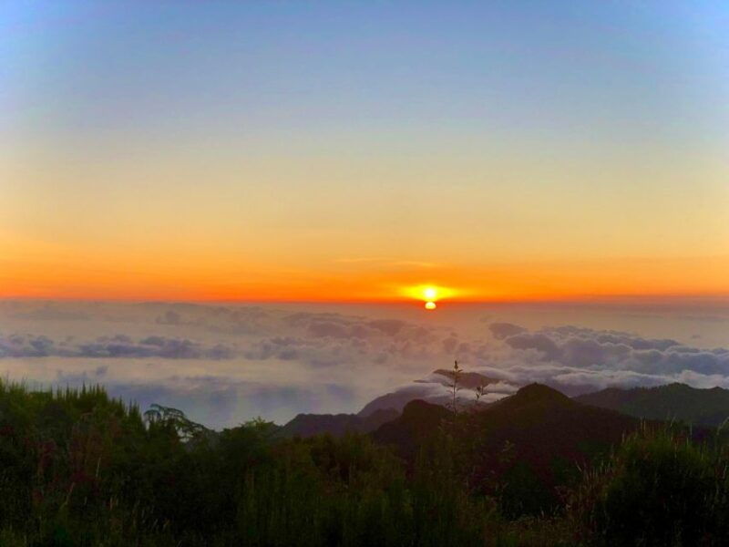 madeira-shuttle-for-sunrise-hike-at-pico-do-arieiro
