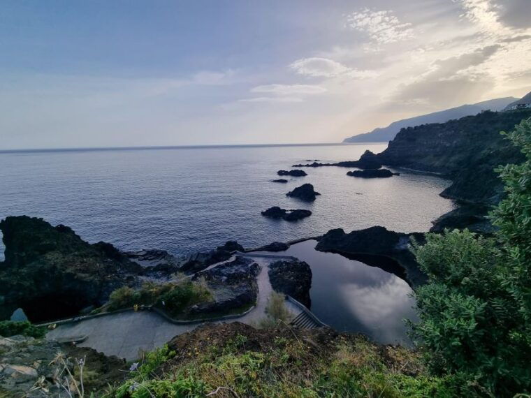 madeira-skywalk-fanal-natural-pools-4x4-jeep-tour