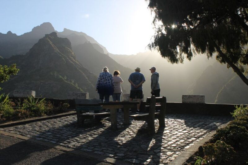 madeira-southwest-coast-run-anjos-waterfall-4x4-tour