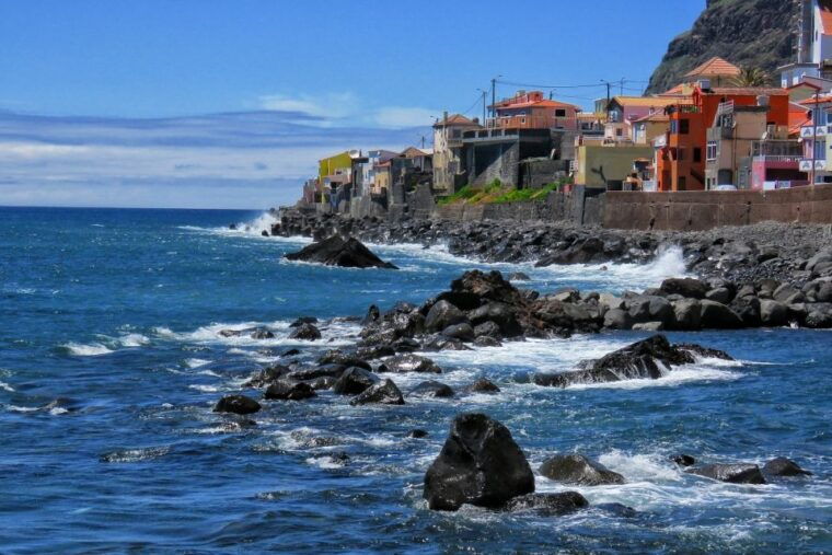 madeira-southwest-coast-run-anjos-waterfall-4x4-tour