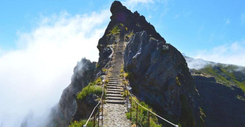 madeira-stairway-to-heaven-to-larano-hike-mountain-to-sea-2