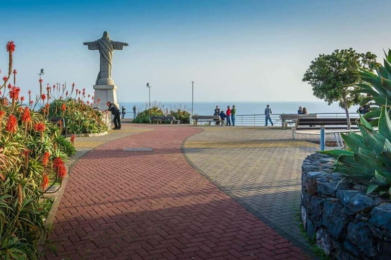 Madeira: Sunday Market Tour with Cristo Rei Viewpoint - Exploring the Itinerary in Detail