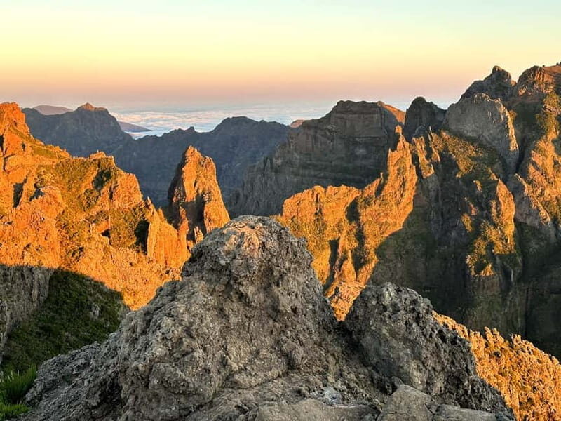Madeira: Sunrise at Pico do Arieiro with short hike on PR1 - The Itinerary and What to Expect
