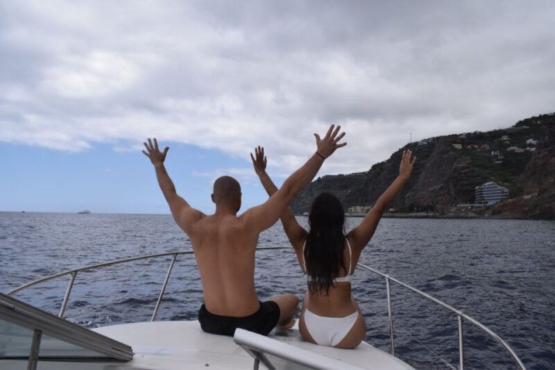 madeira-whale-and-dolphin-watching-private-cruise
