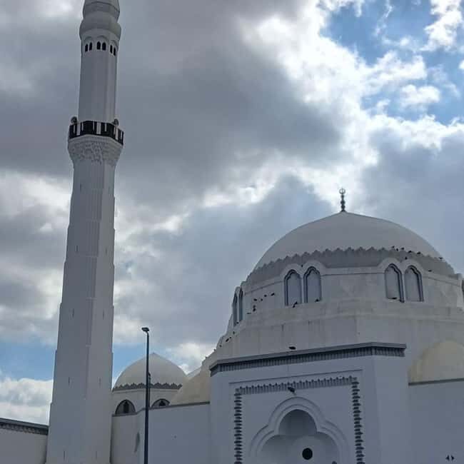 Madinah: Seerah Landmarks Tour with Guide and Transfers - What’s Included and What to Expect