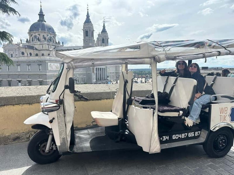 Madrid: 1 hour Highlight City Tour By Eco Tuk Tour - Key Points