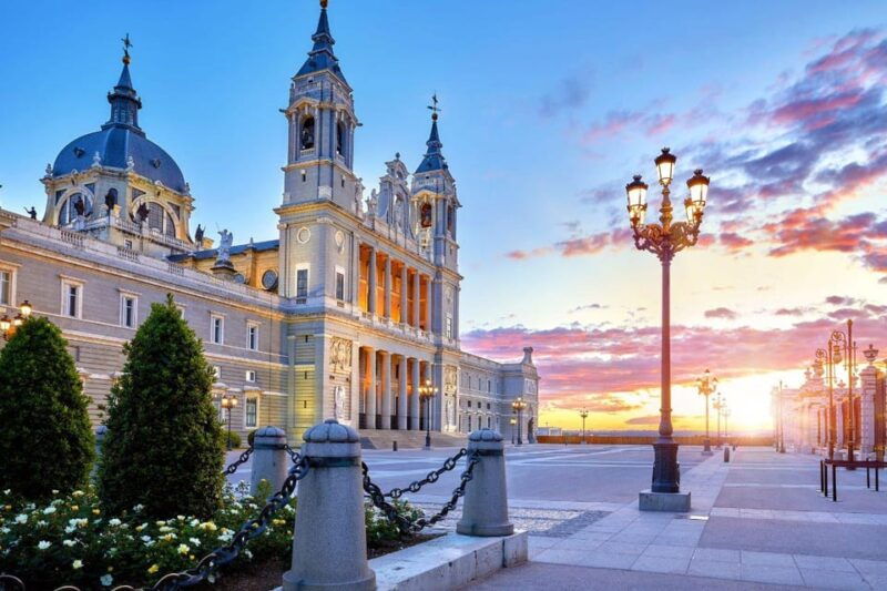 madrid-afternoon-royal-palace-and-almudena-cathedral-tour